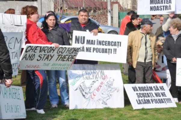 Bulgarii protestează împotriva explorării gazelor de şist, la graniţa cu România